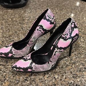 Jessica Simpson Pink and Black Snakeskin Women's Heels